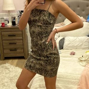 short bodycon snakeskin dress